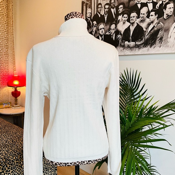 Militant Style Turtleneck - Picture 2 of 8